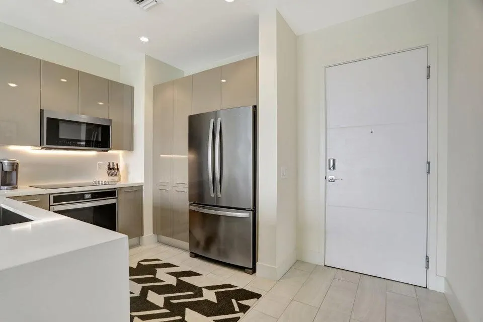 2000 Metropica Way, #2607
