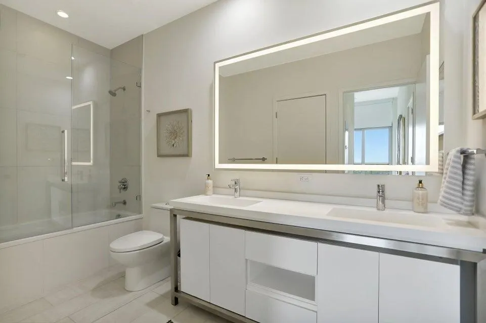 2000 Metropica Way, #2607