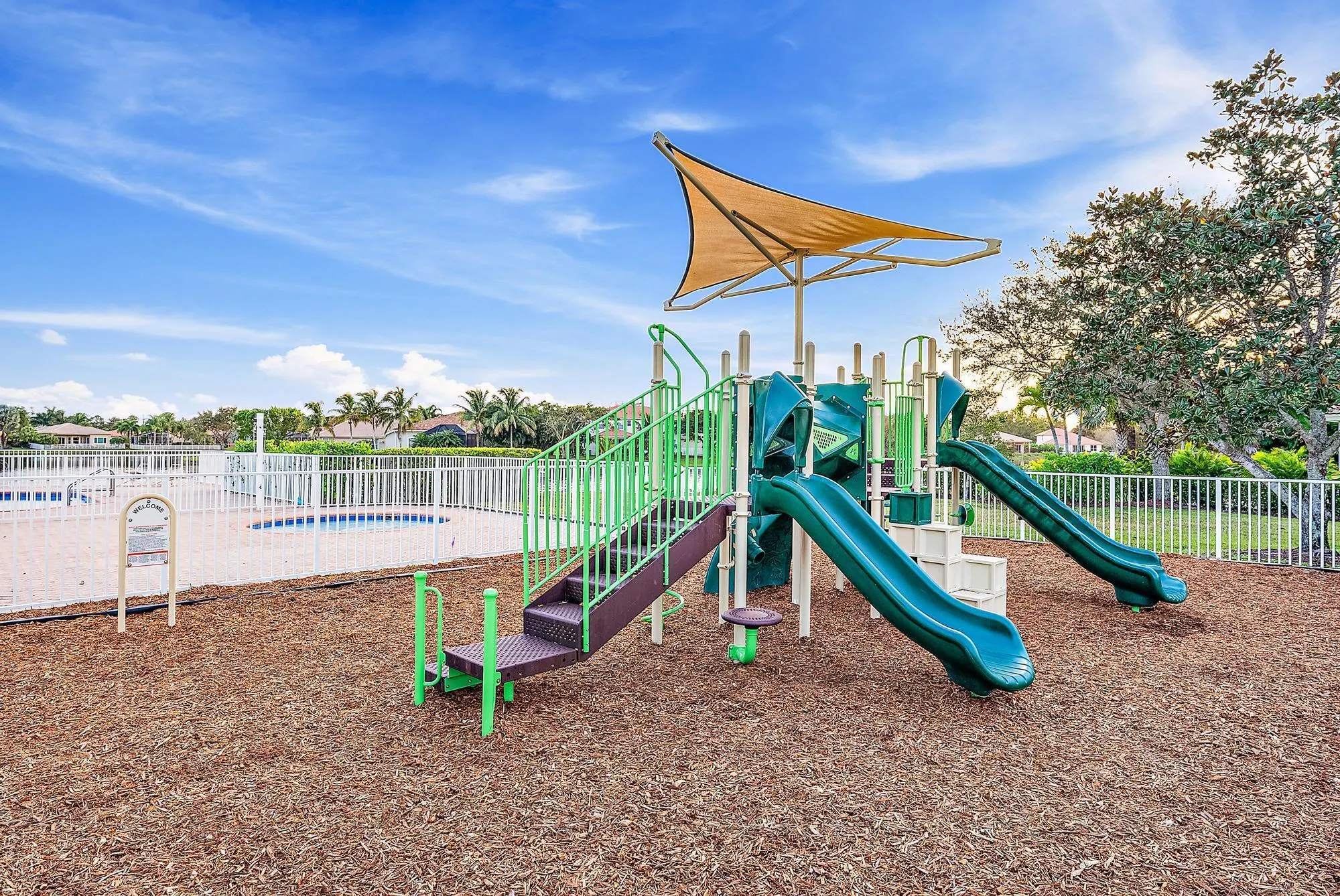 1257 SE Illusion Isle Way