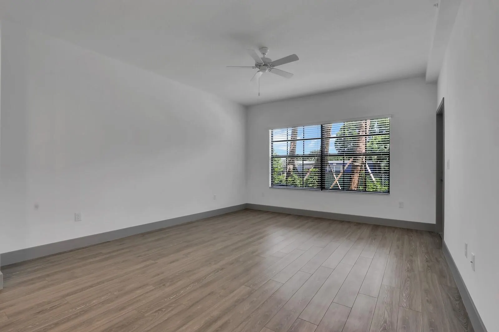 630 NE 14th Court, #102
