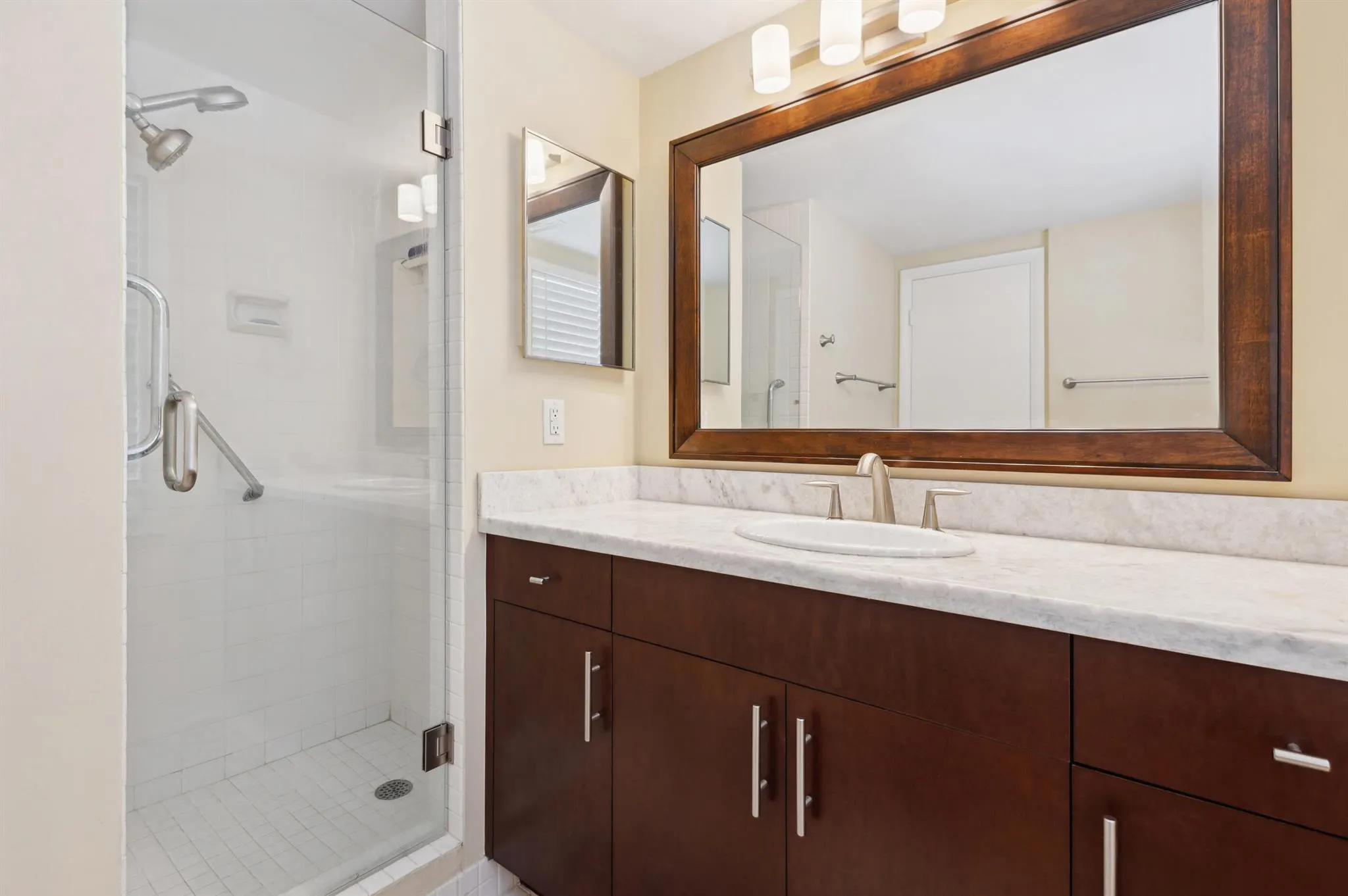 555 SE 6th Avenue, #7h