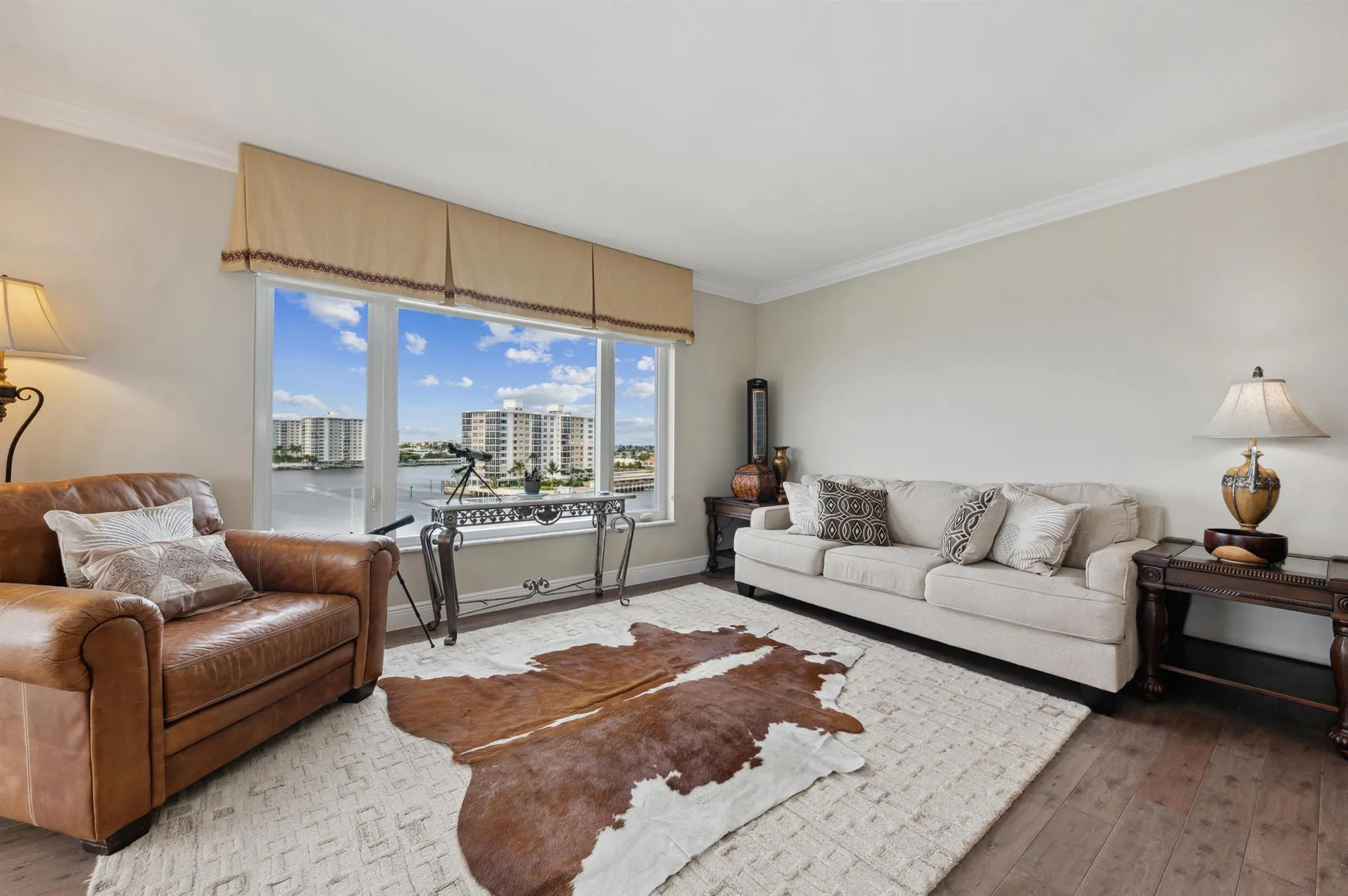 555 SE 6th Avenue, #7h