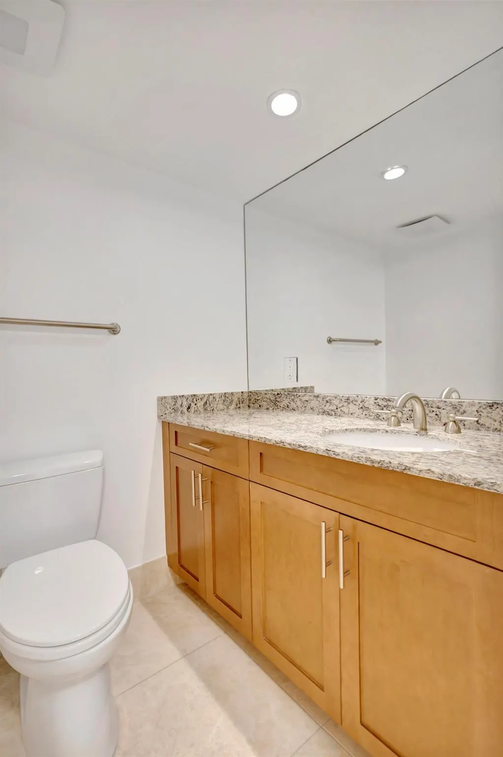 3000 N Ocean Drive, #22-G