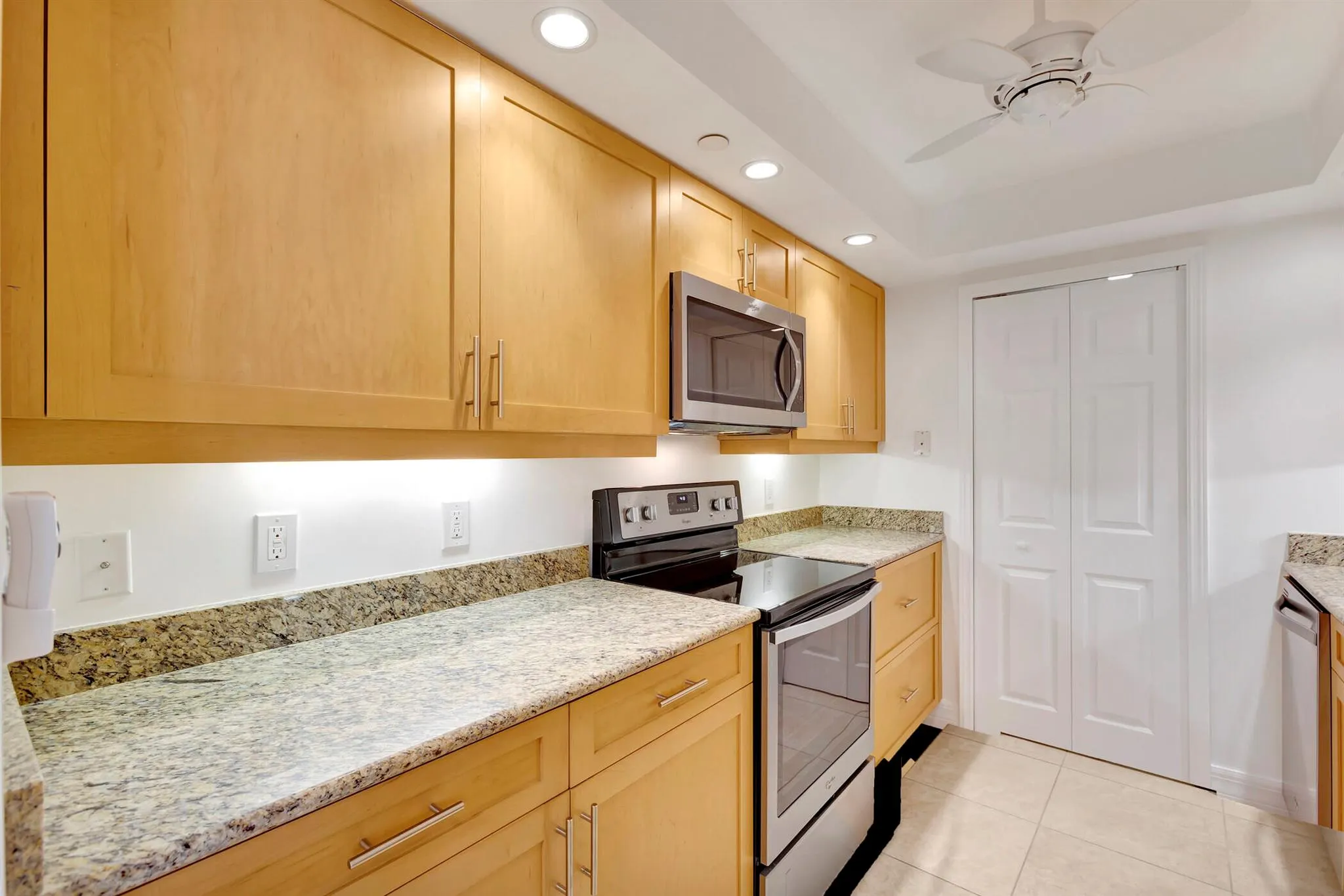 3000 N Ocean Drive, #22-G