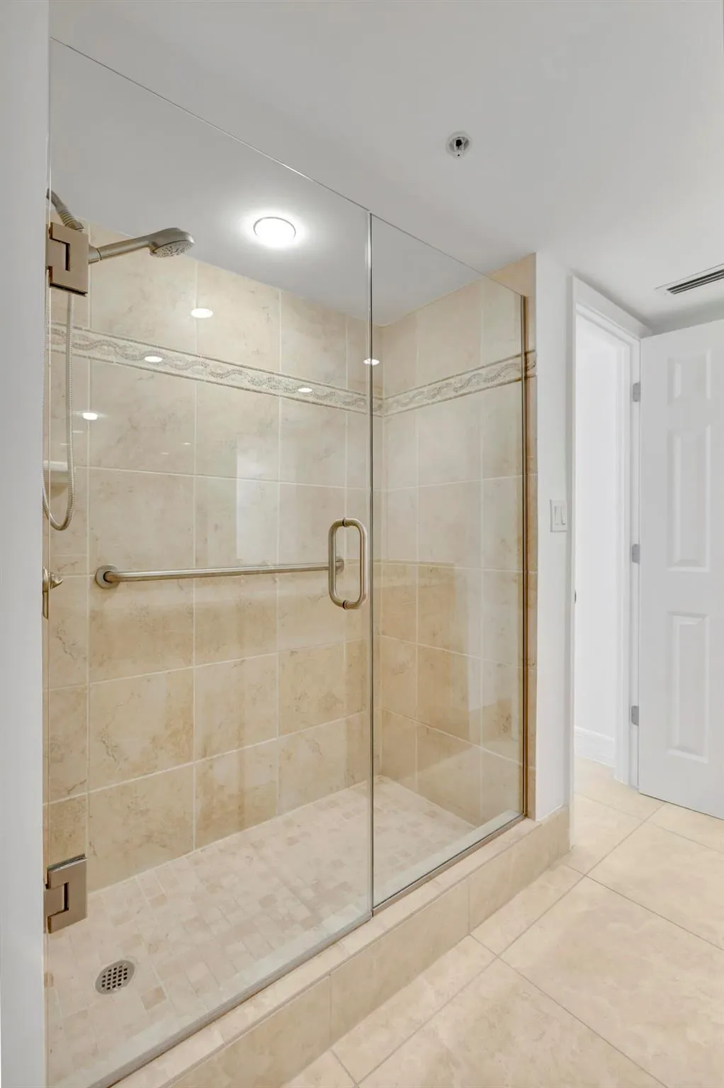 3000 N Ocean Drive, #22-G