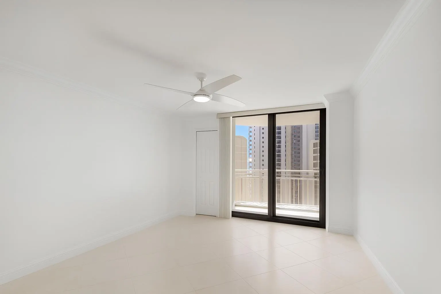 3000 N Ocean Drive, #22-G