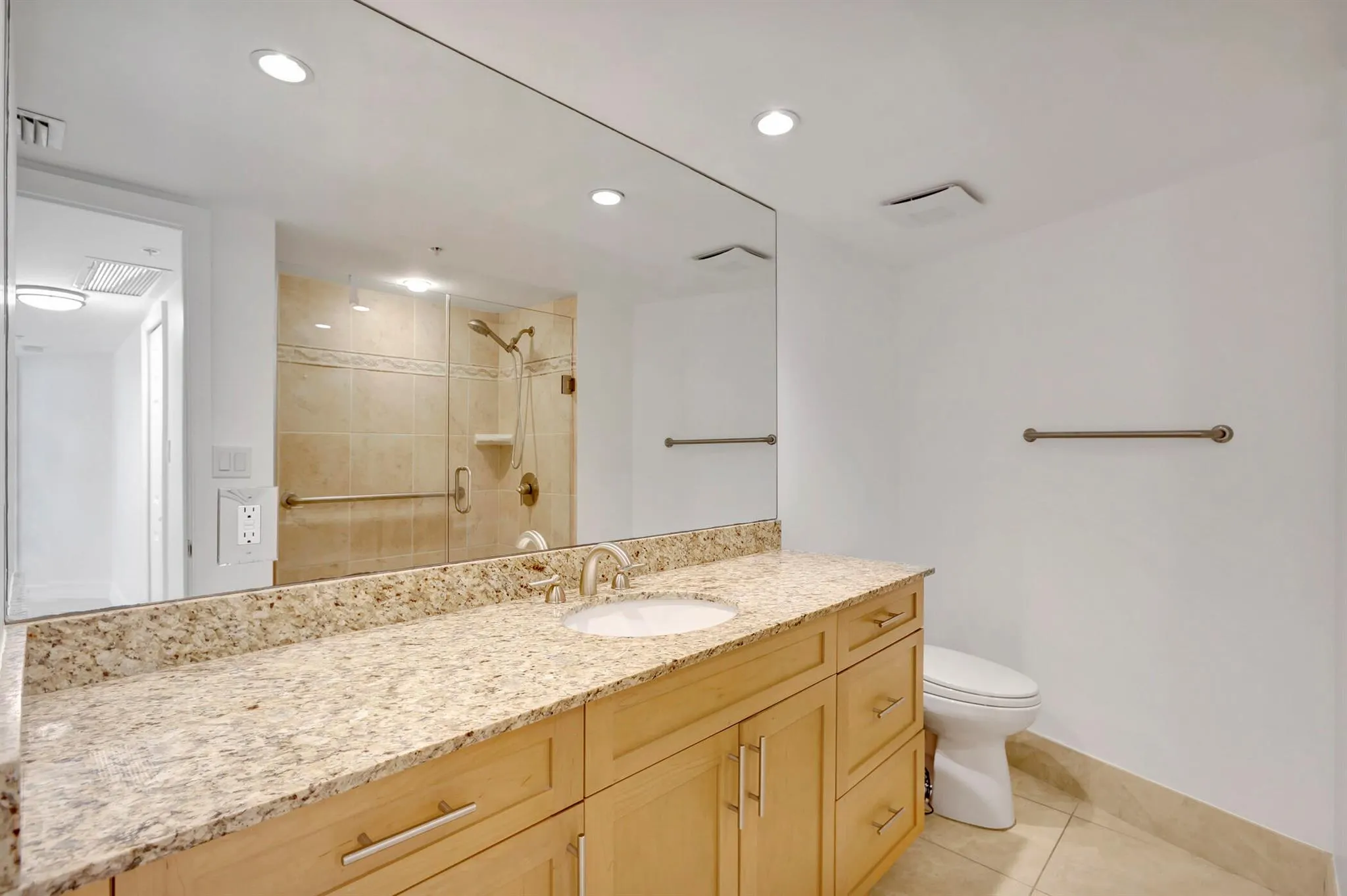 3000 N Ocean Drive, #22-G
