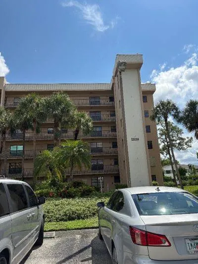 4640 Lucerne Lakes Boulevard W, #508