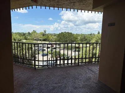 4640 Lucerne Lakes Boulevard W, #508