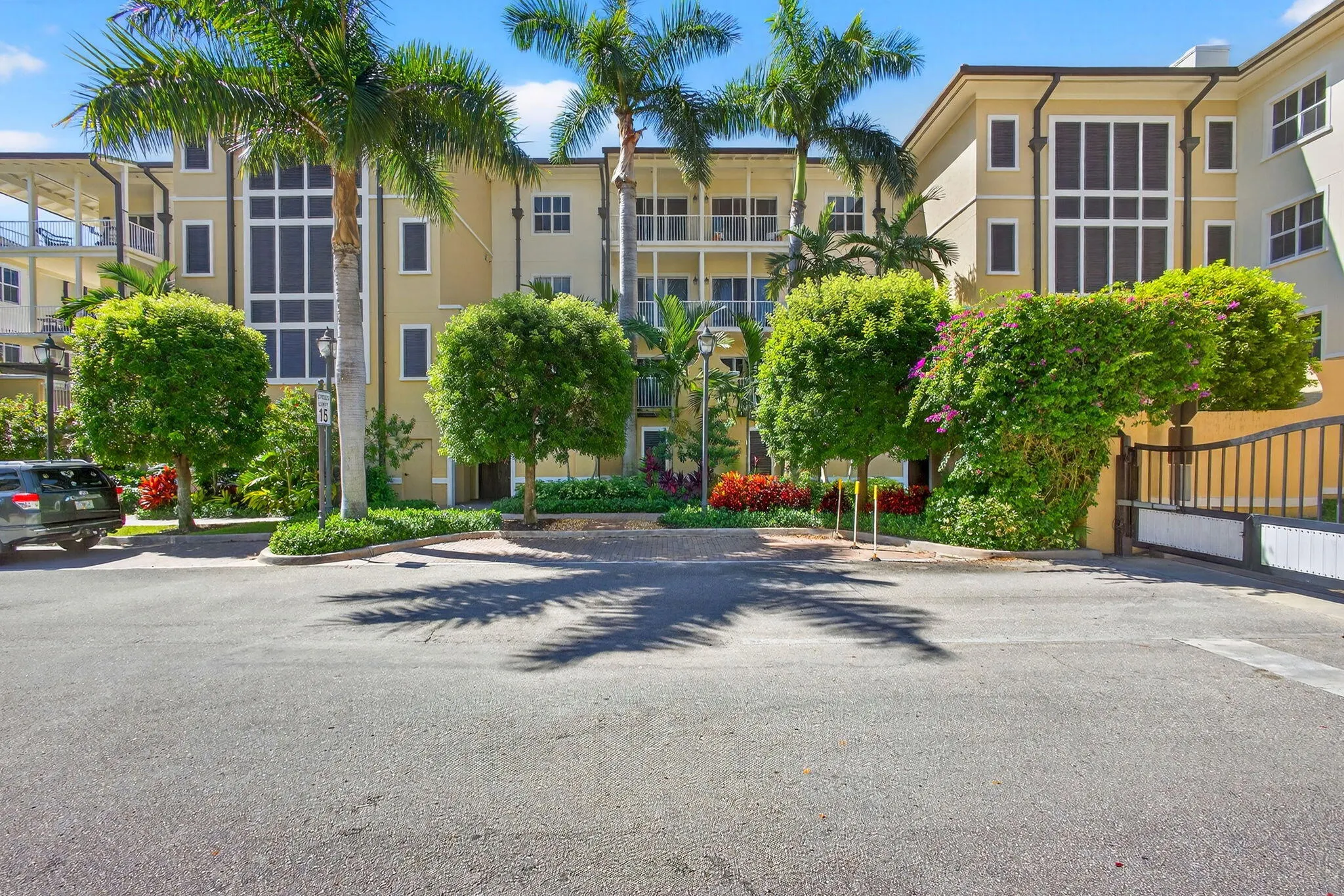 3940 N Flagler Drive, #403