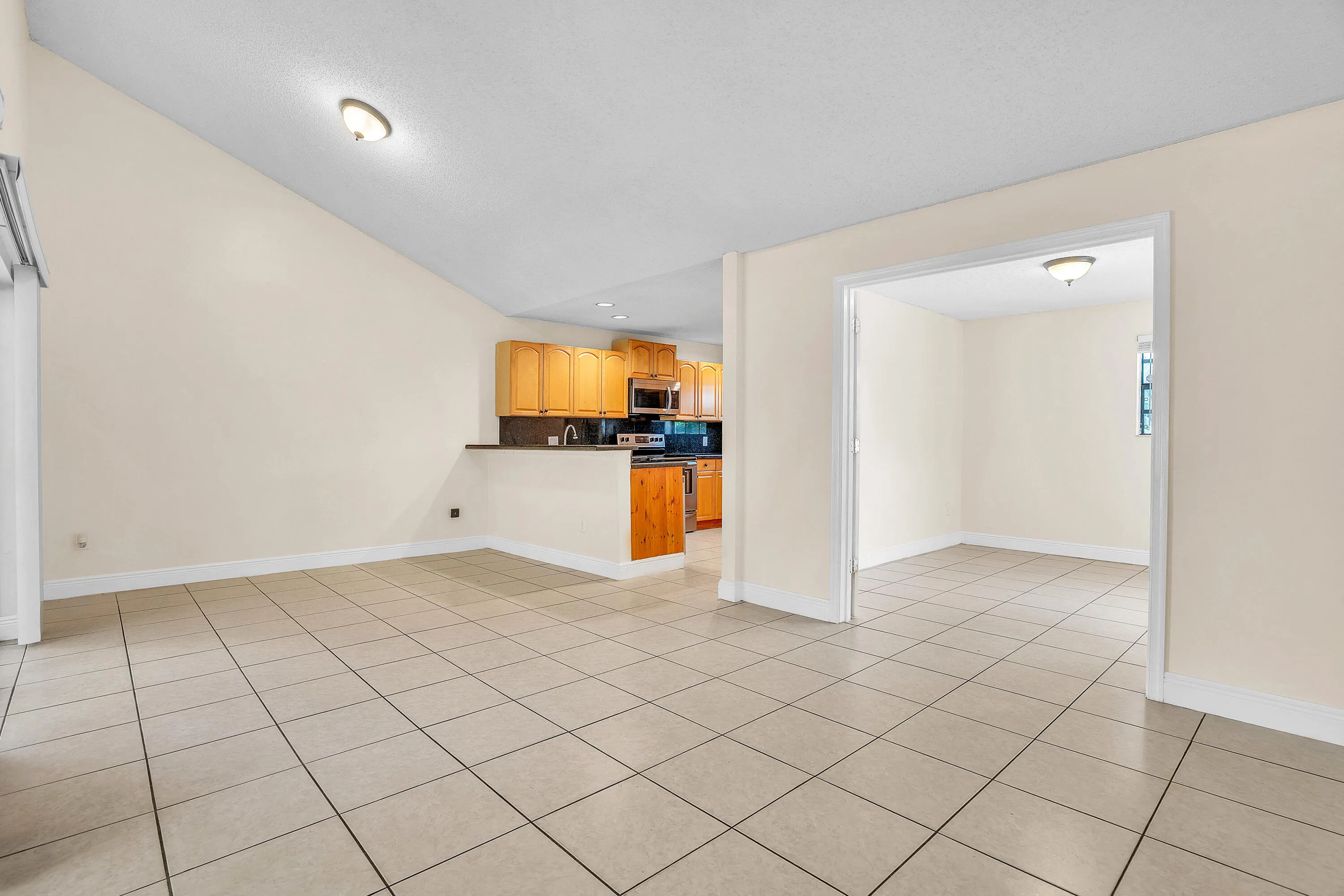 12275 Sannenwood Lane