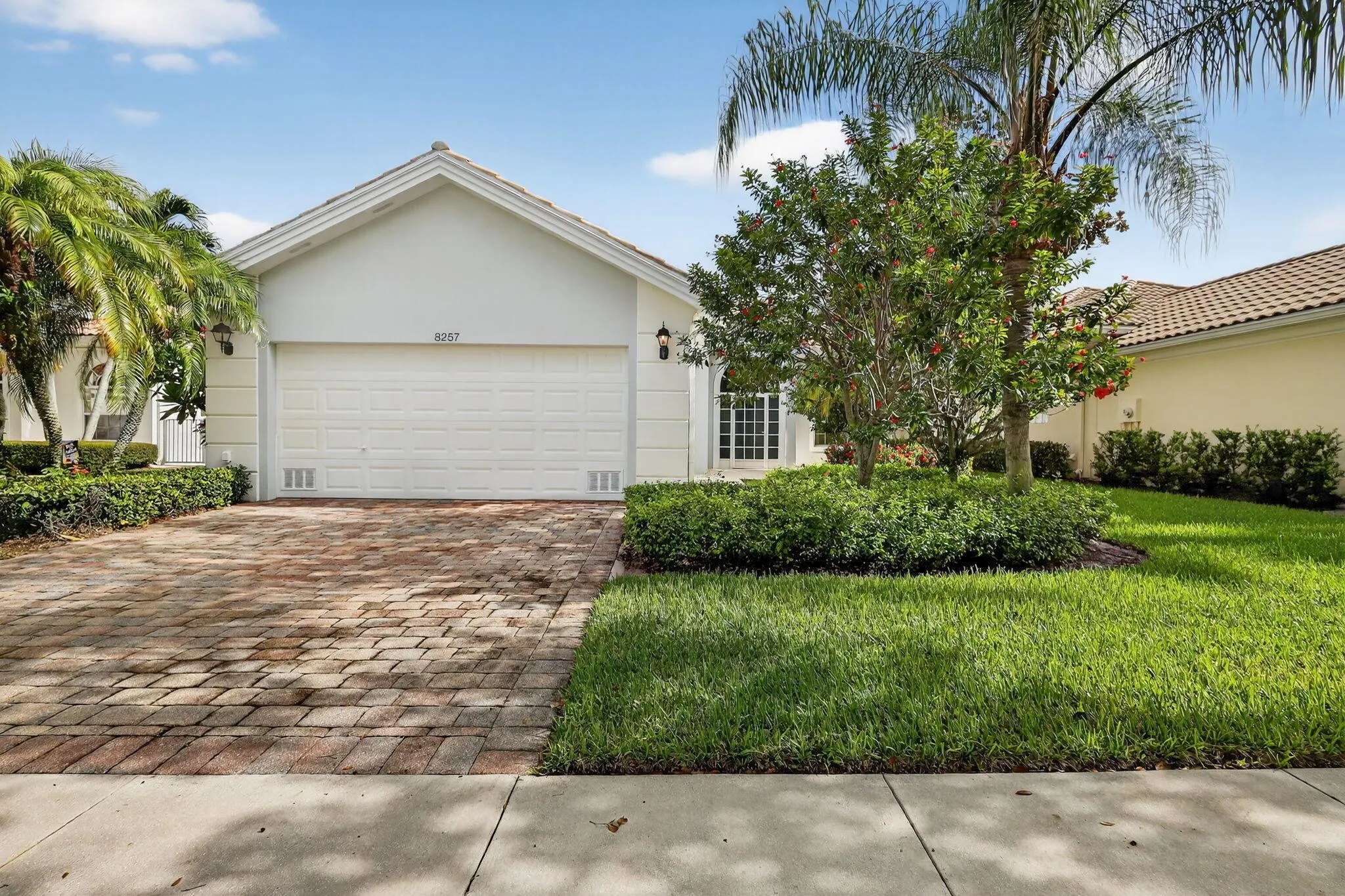 8257 Rosalie Lane