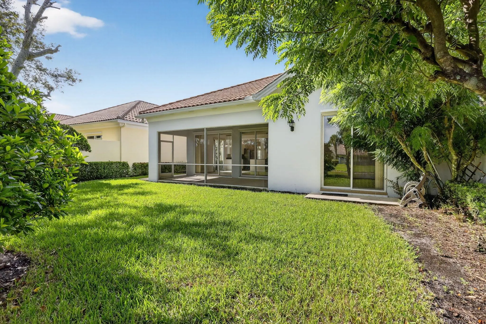 8257 Rosalie Lane