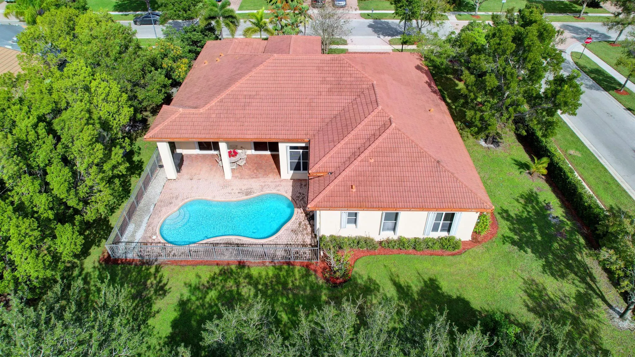 8123 Woodslanding Trail