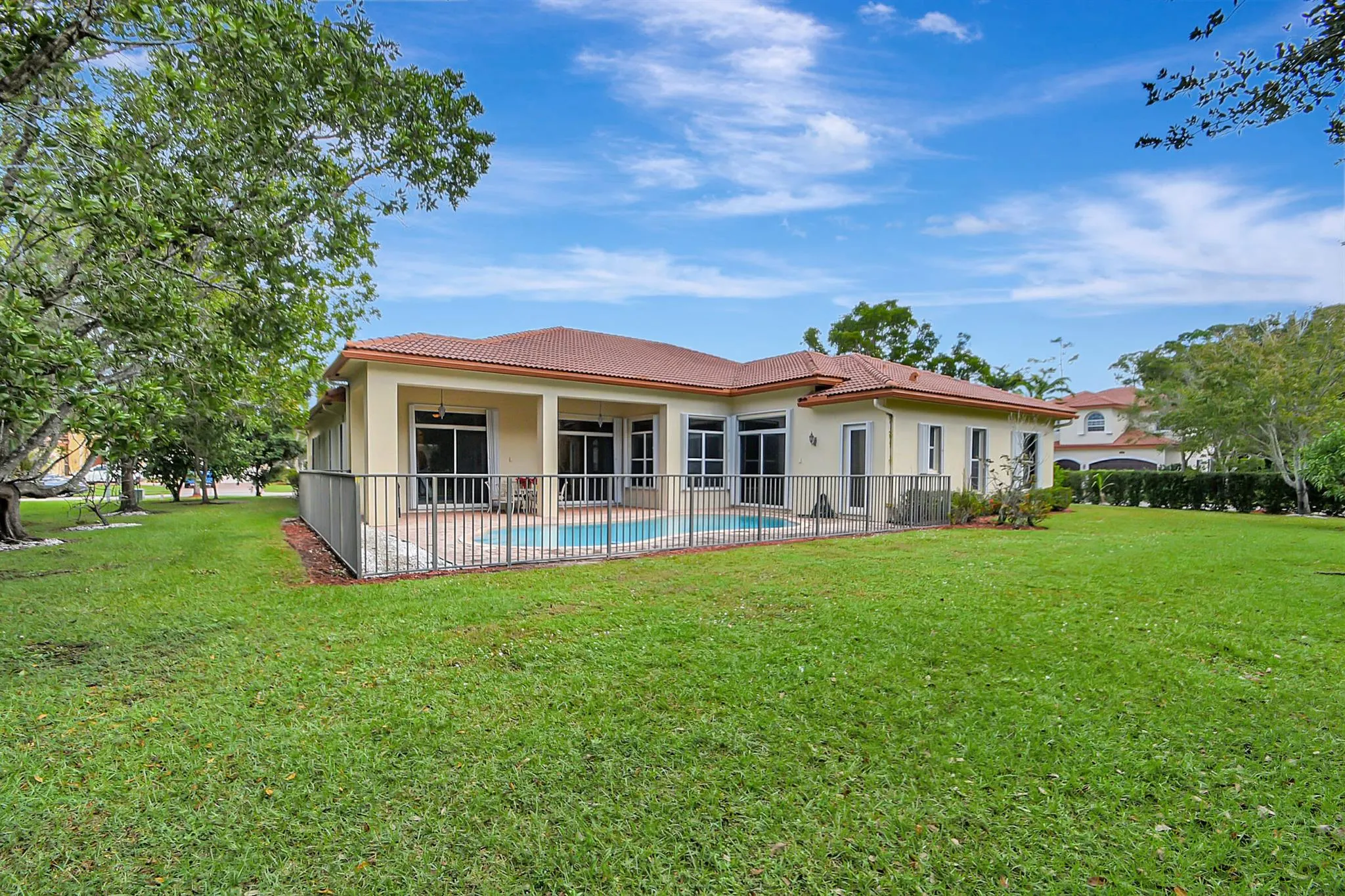 8123 Woodslanding Trail