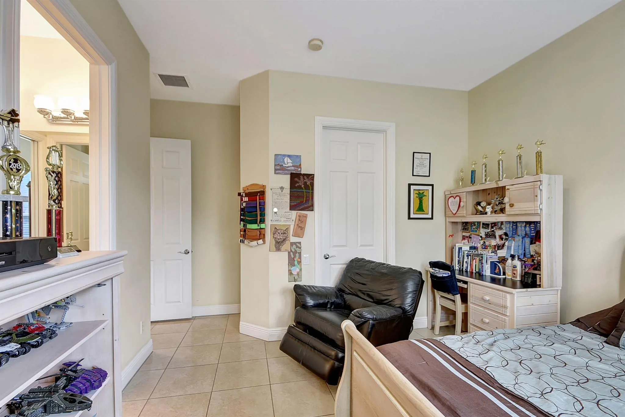 8123 Woodslanding Trail