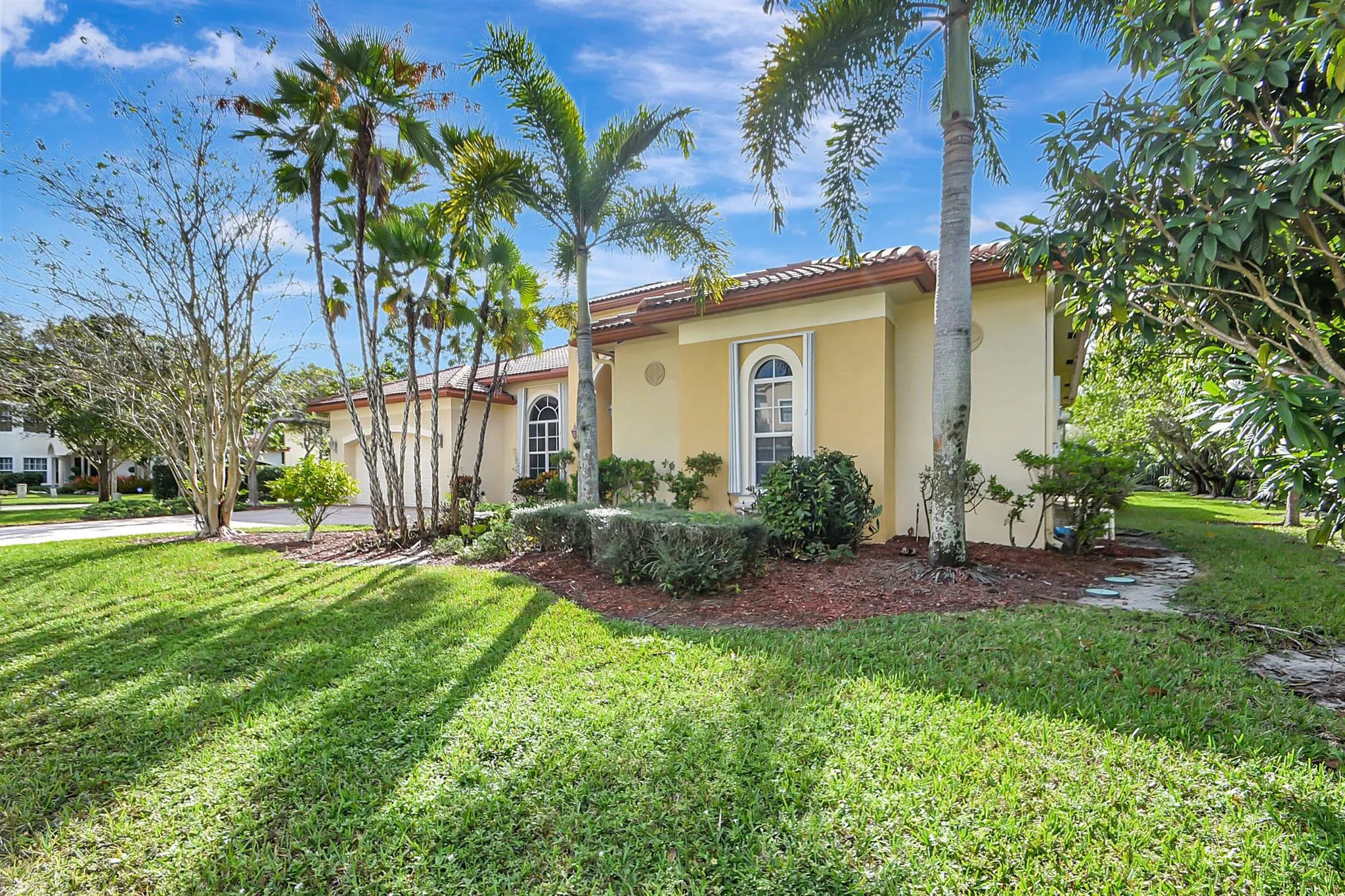 8123 Woodslanding Trail