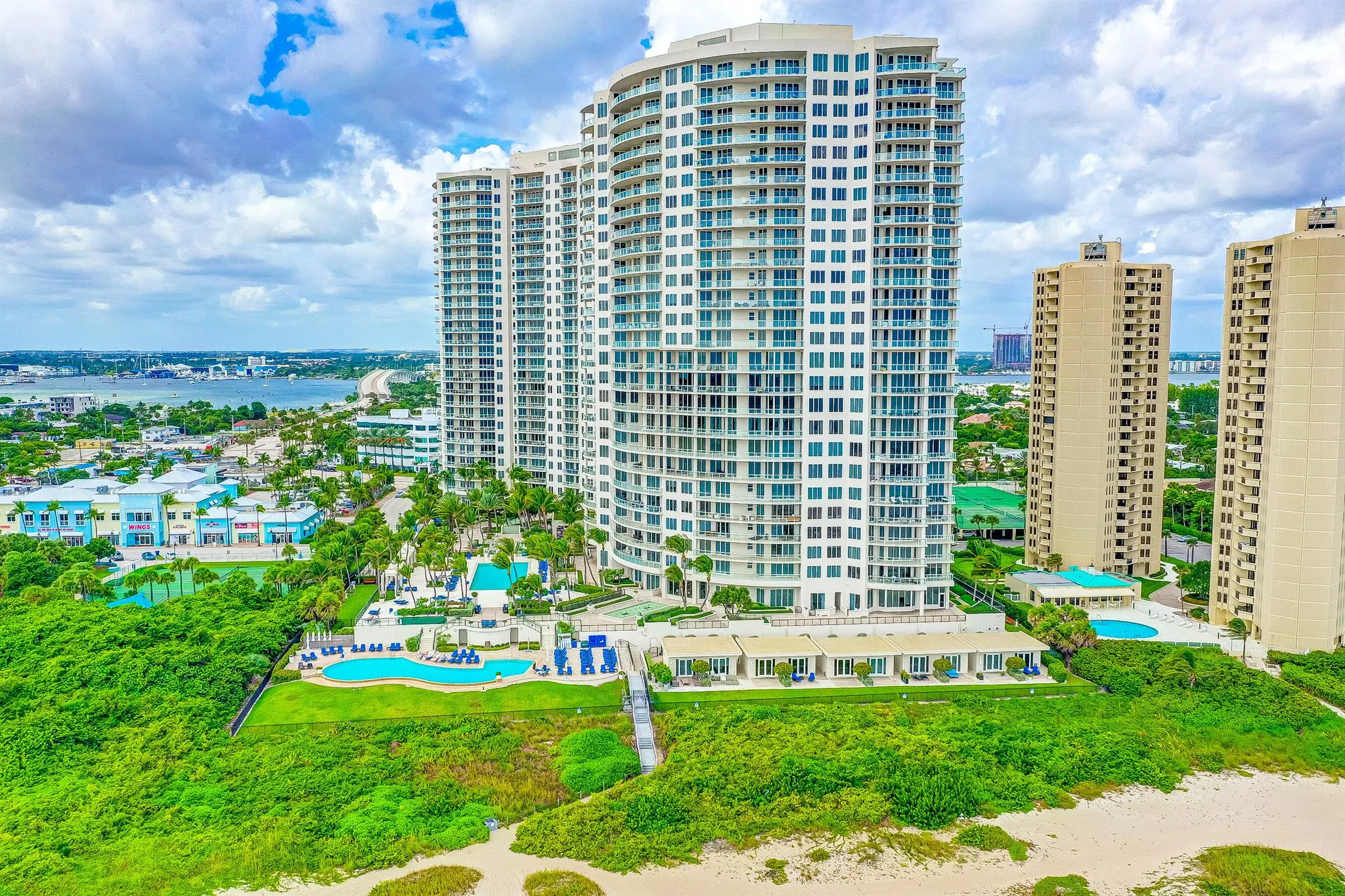 2700 N Ocean Drive, #1806b