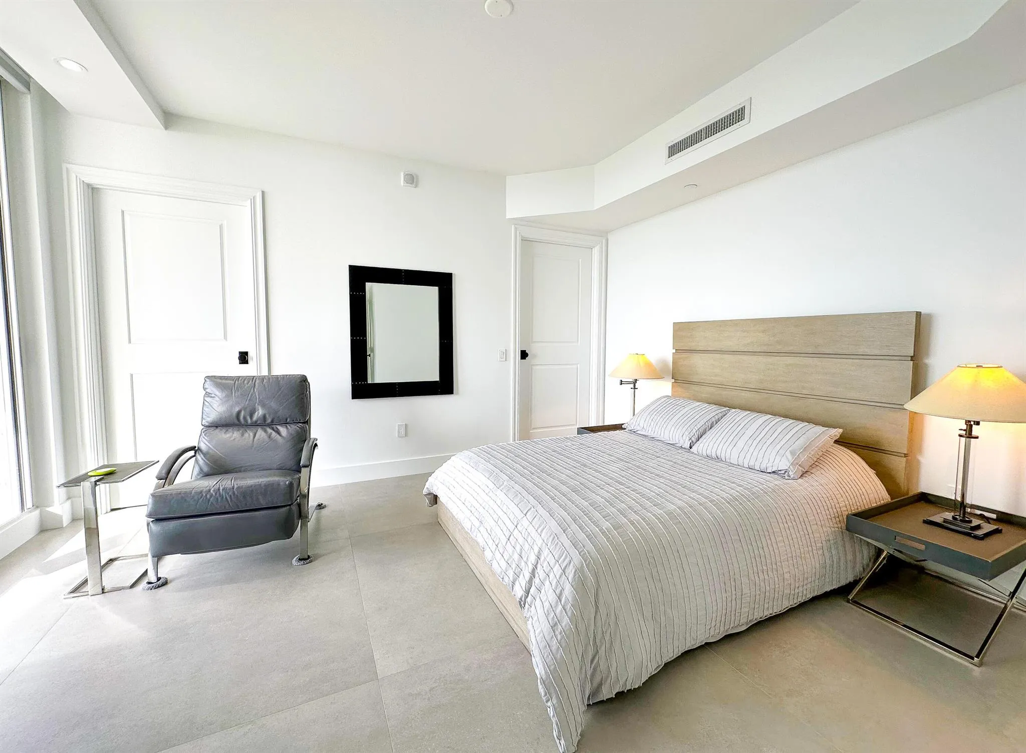 2700 N Ocean Drive, #1806b