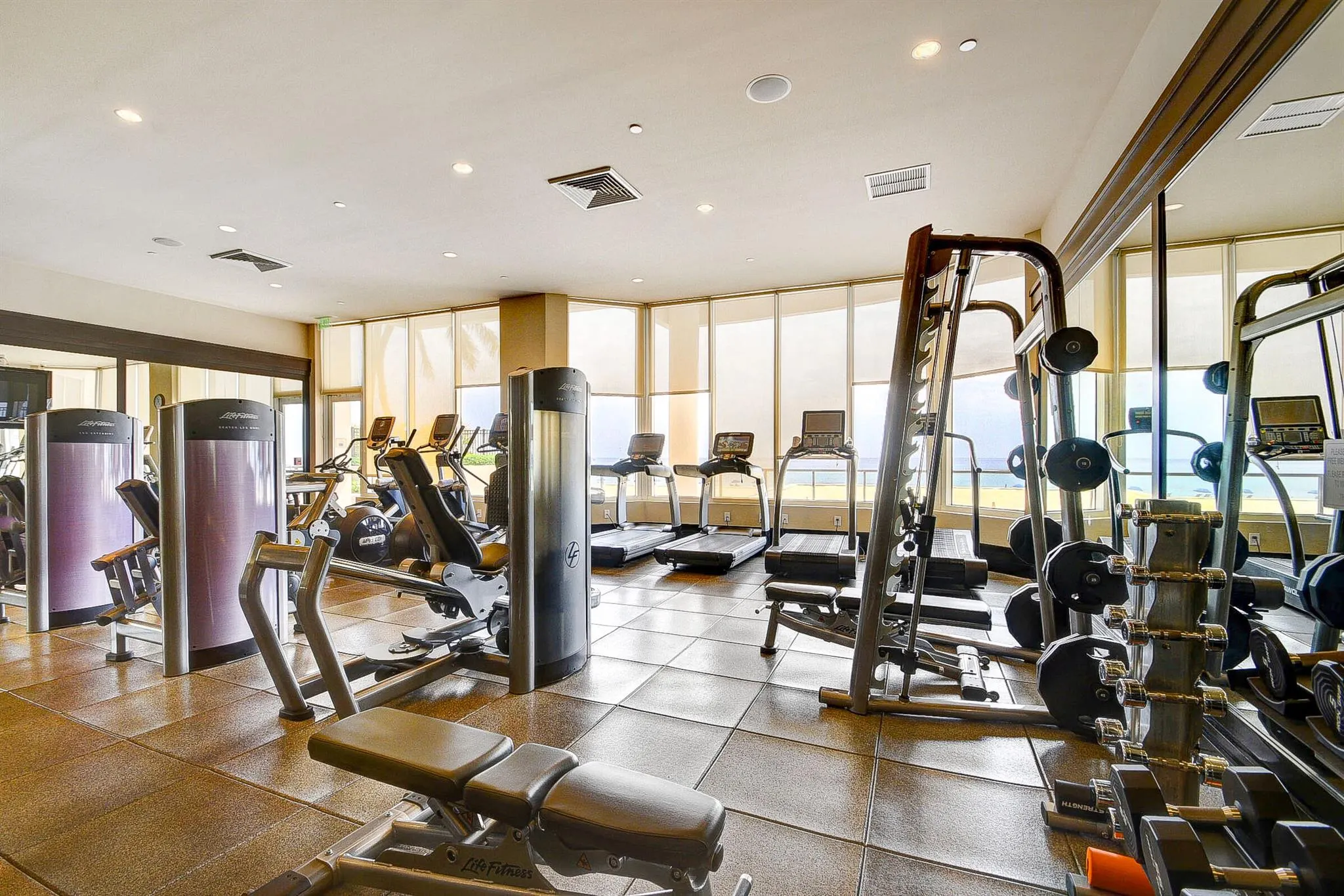 2700 N Ocean Drive, #1806b