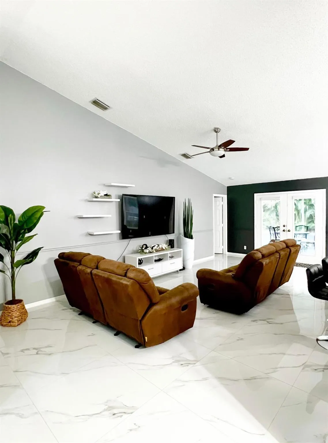 15854 92nd Court N