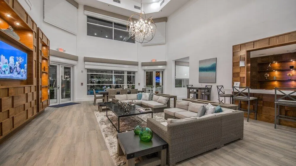 3135 NE 184 Street NE, #2101