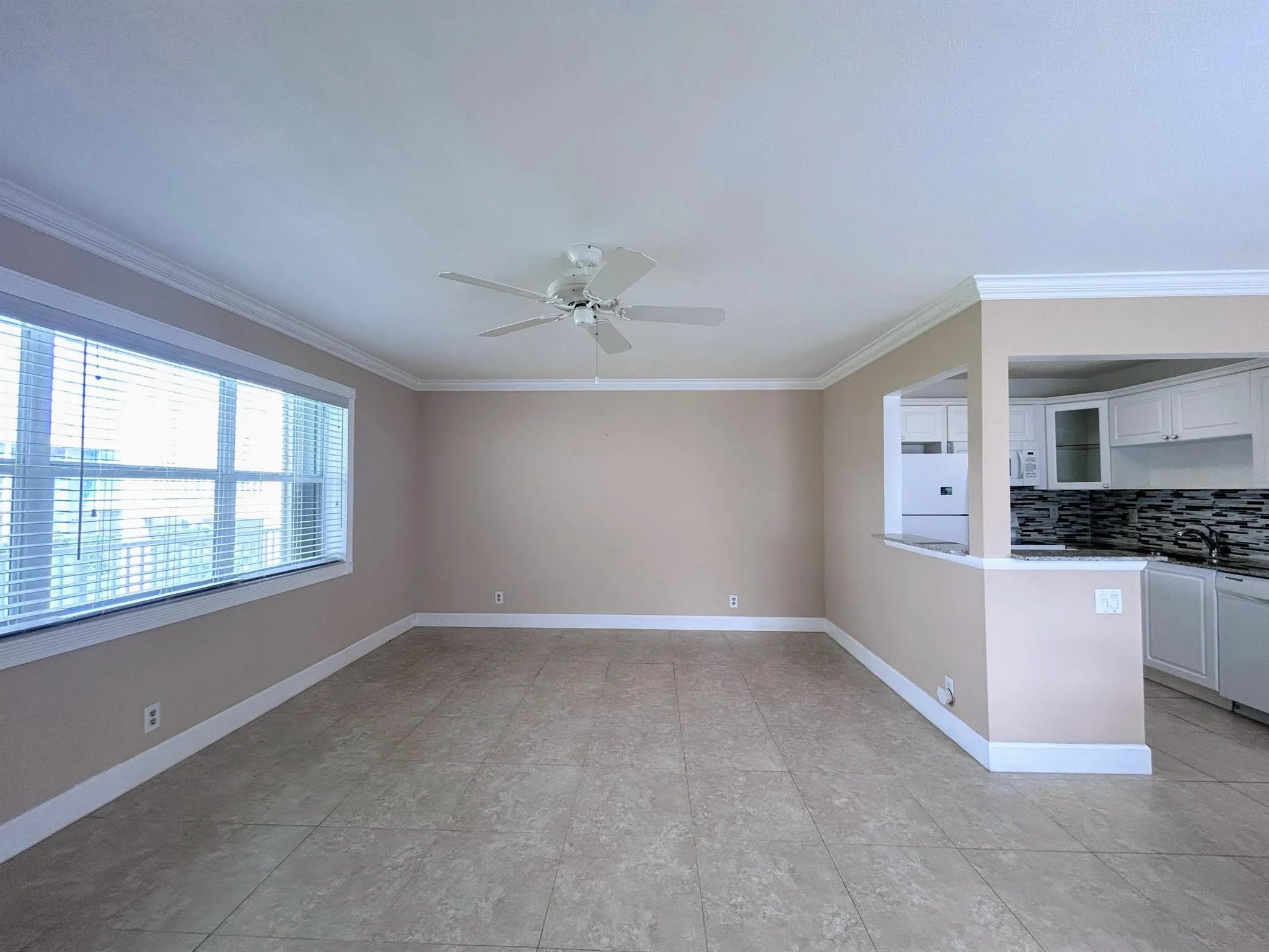 530 Horizons W, #205