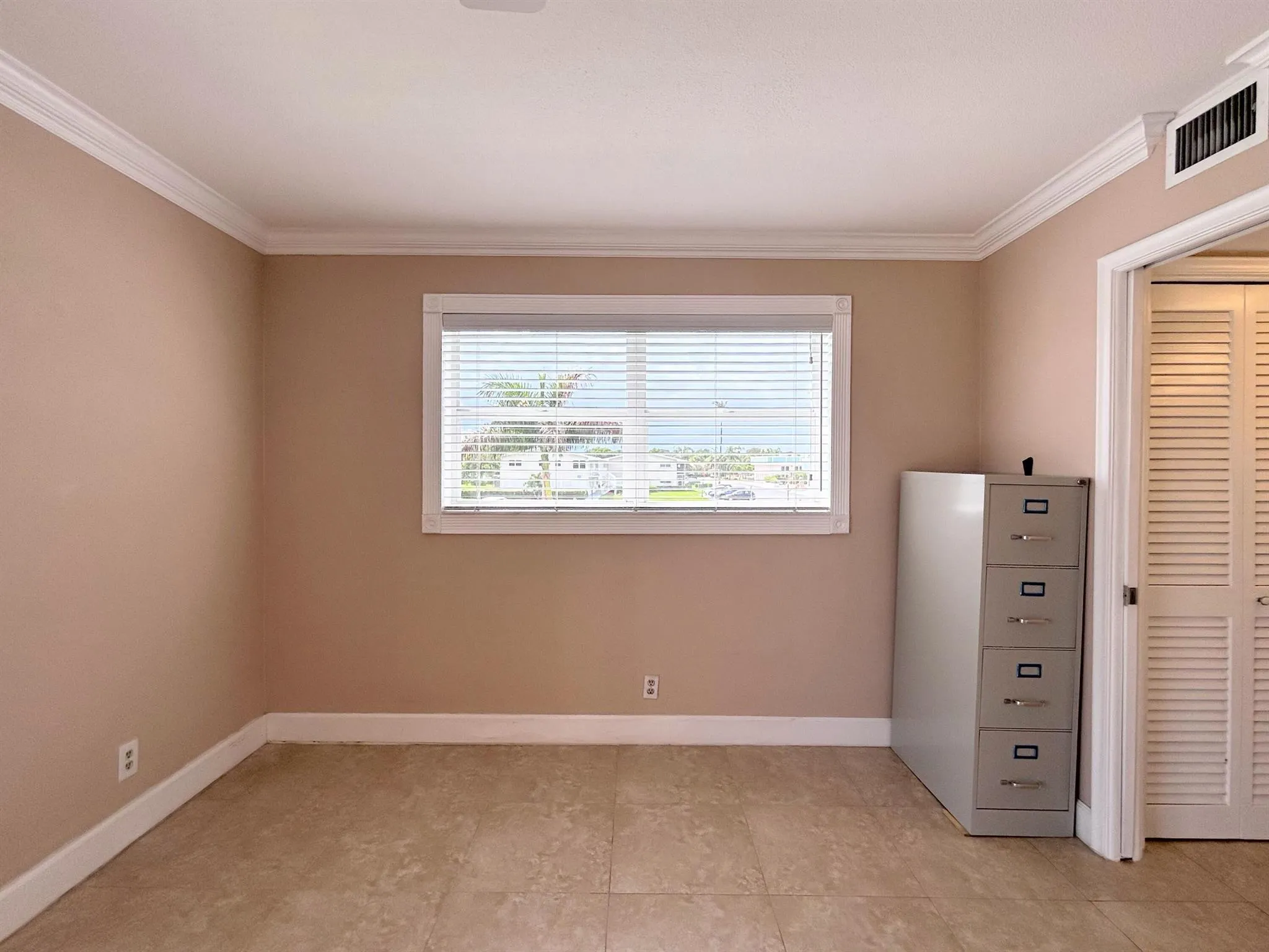 530 Horizons W, #205