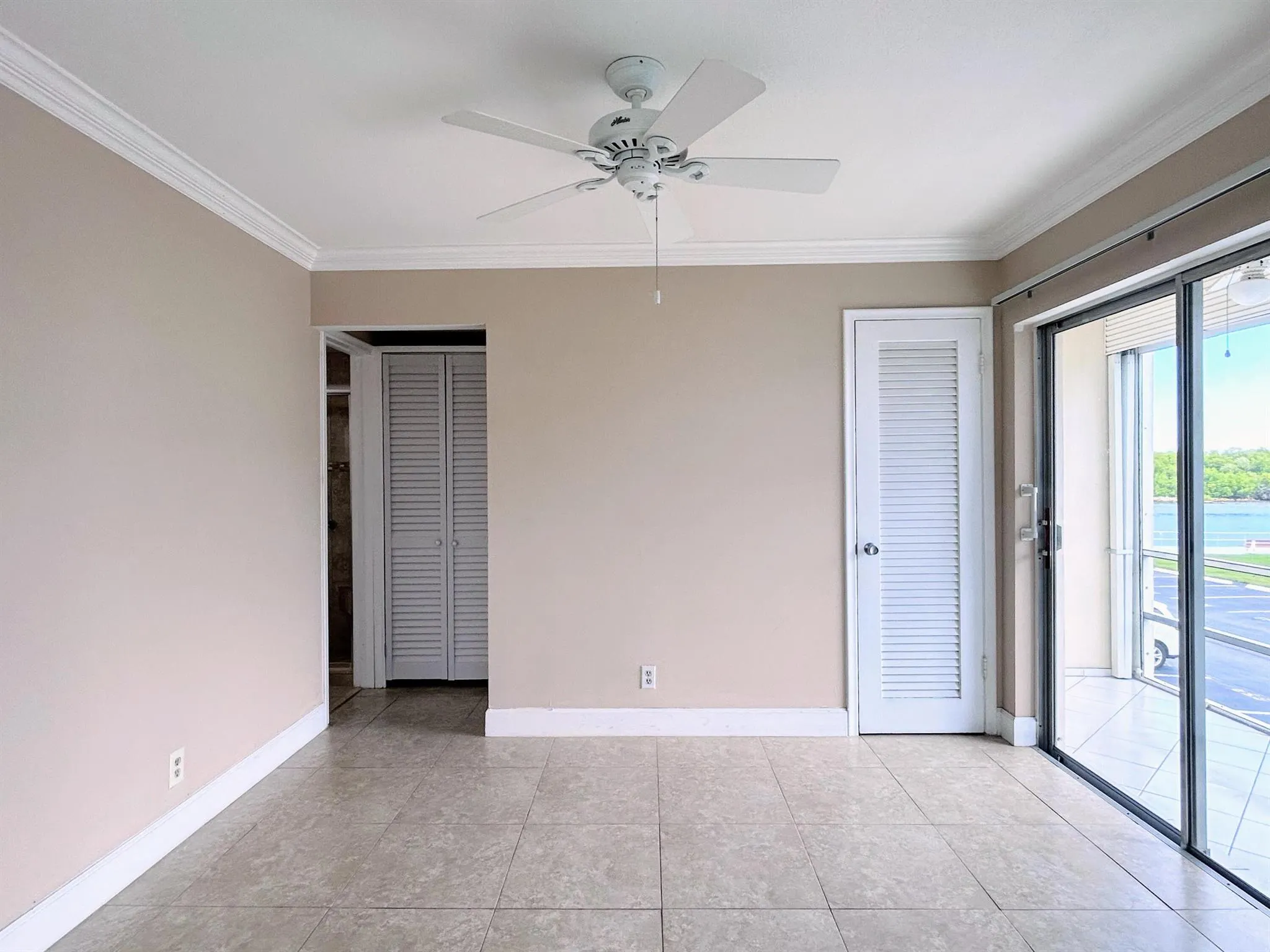 530 Horizons W, #205