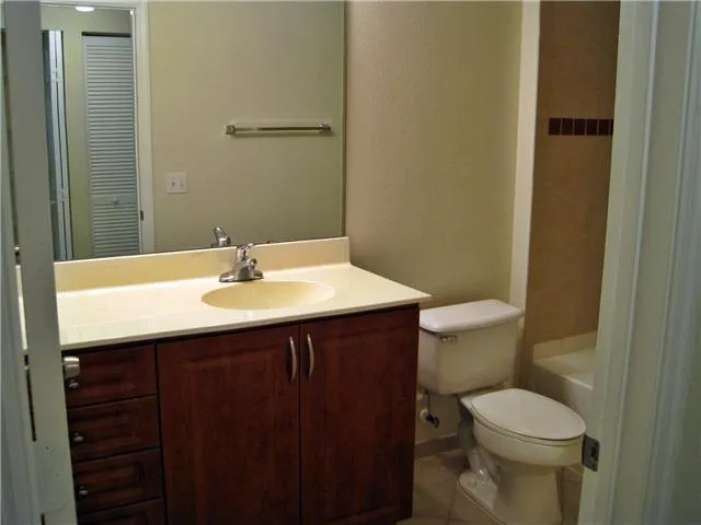 6533 Emerald Dunes Drive, #106