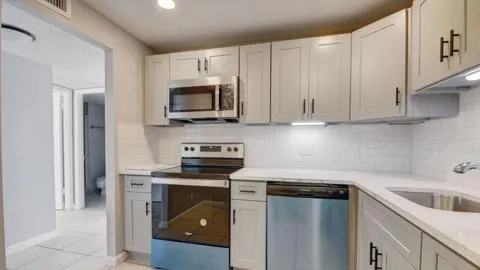 500 Executive Center Drive, #5-A