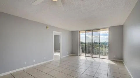 500 Executive Center Drive, #5-A
