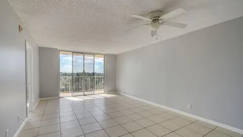 500 Executive Center Drive, #5-A