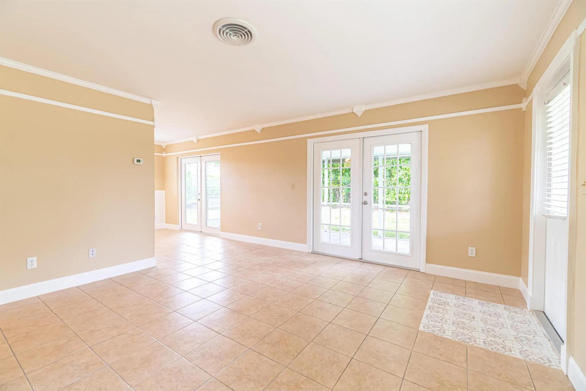 2566 NE Hickory Avenue, #B