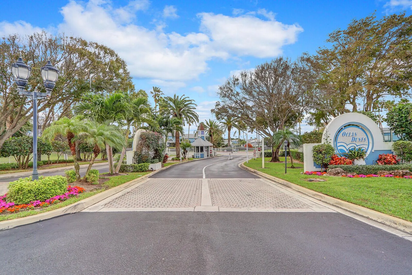 1302 Ocean Dunes Circle
