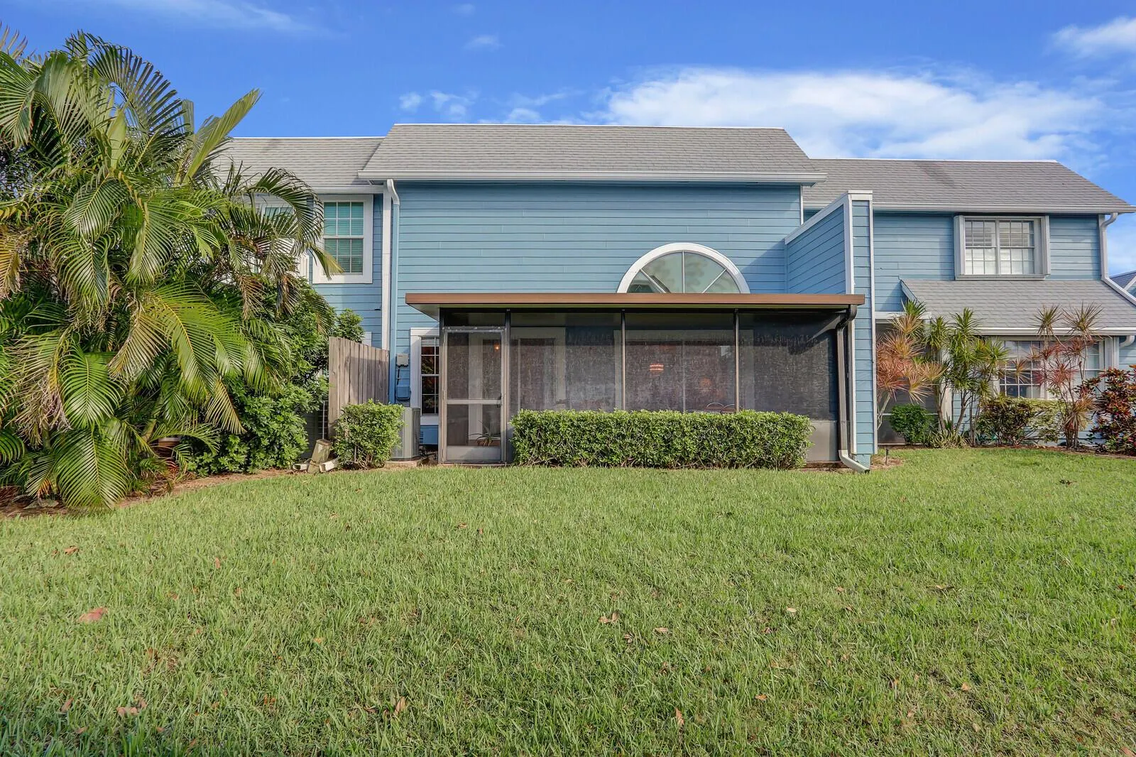 1302 Ocean Dunes Circle