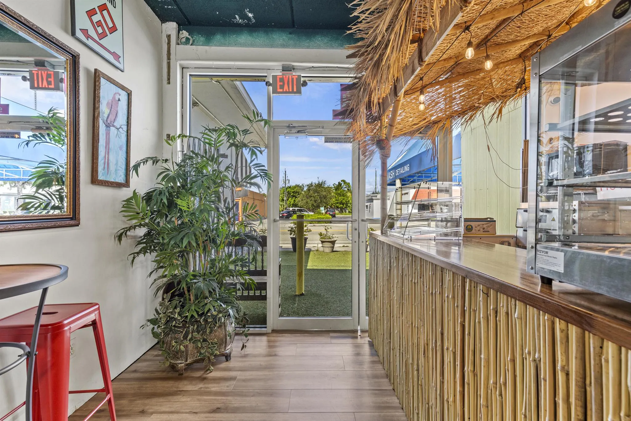 824 N Dixie Highway