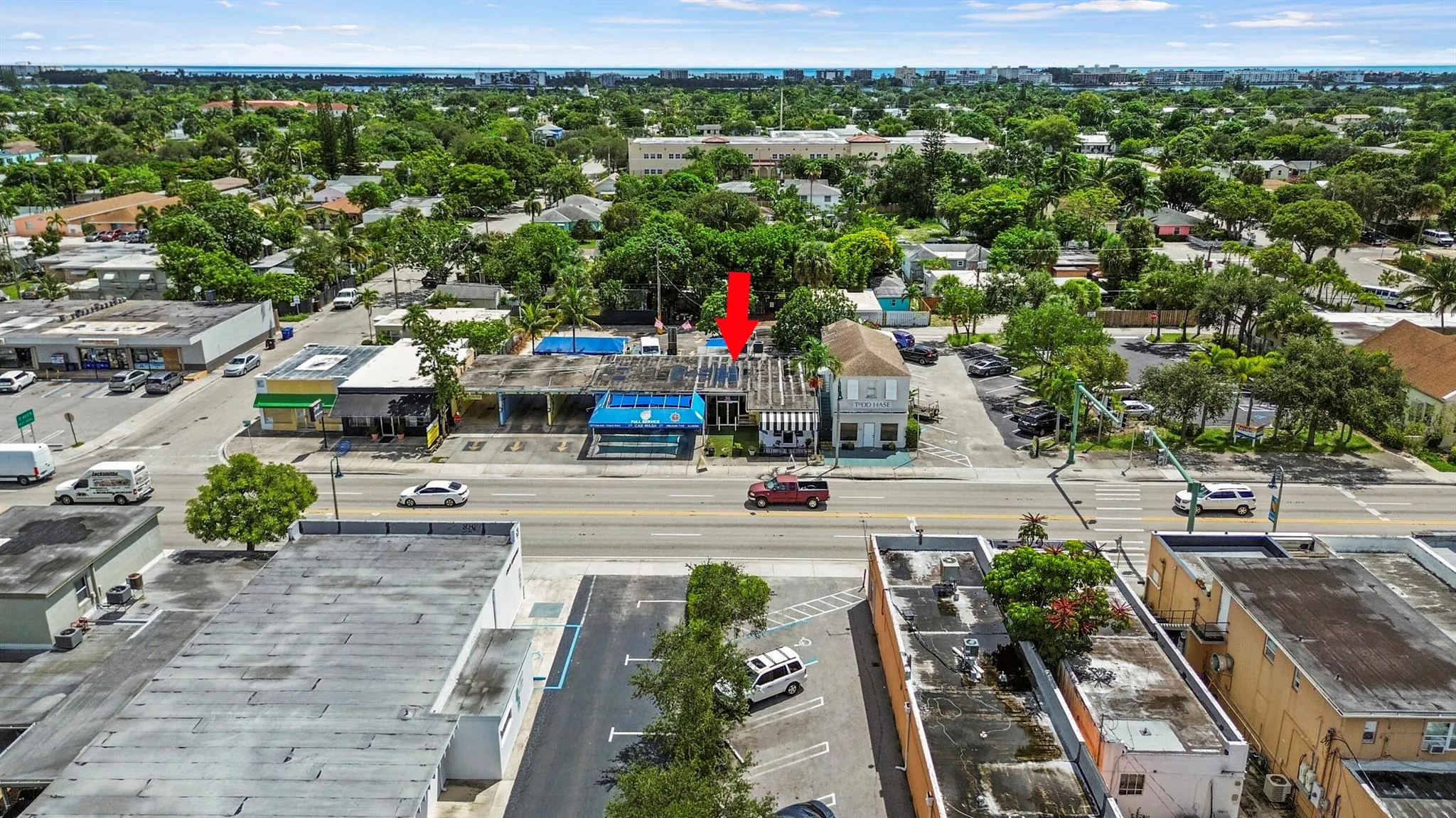 824 N Dixie Highway