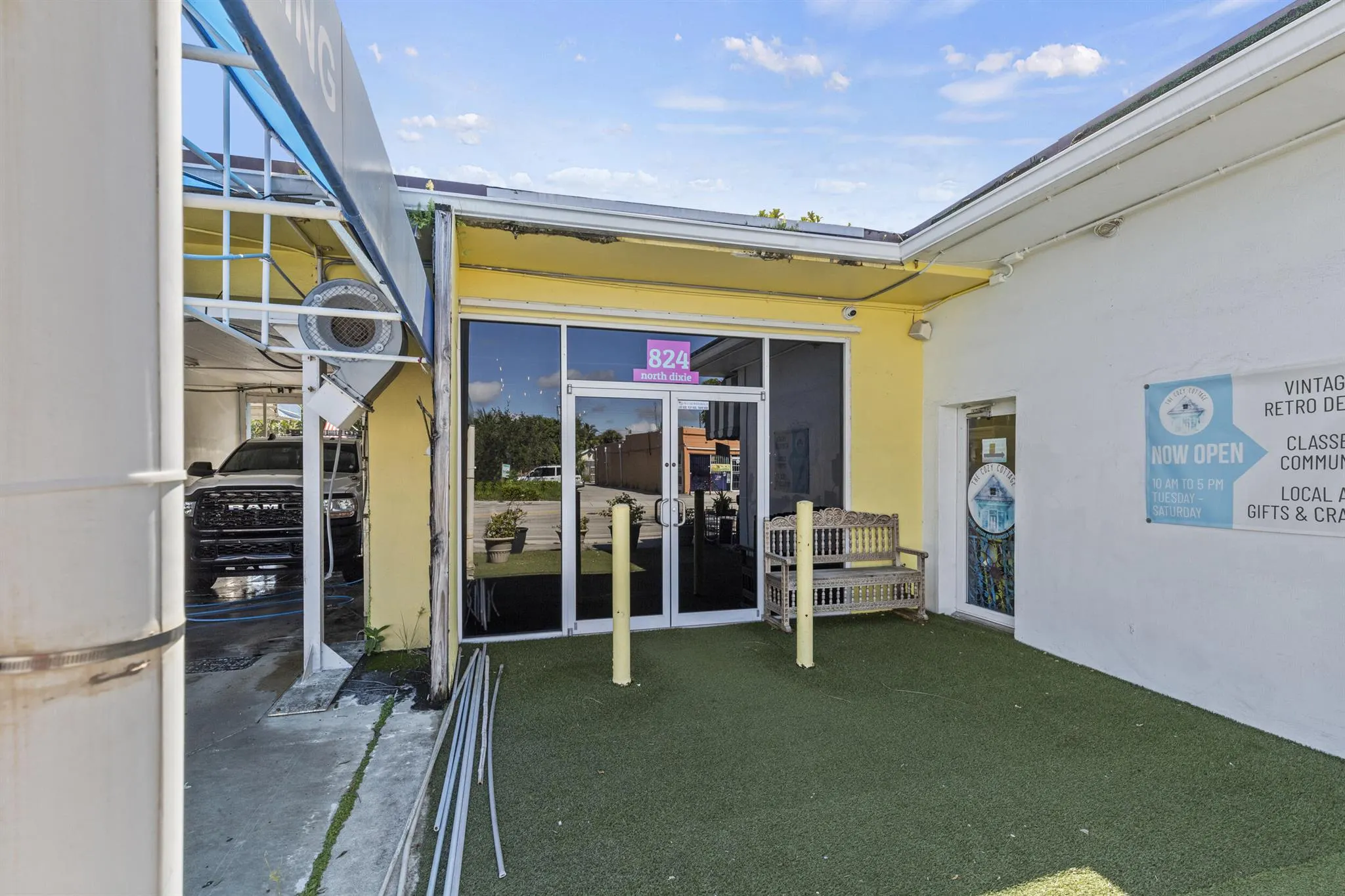 824 N Dixie Highway
