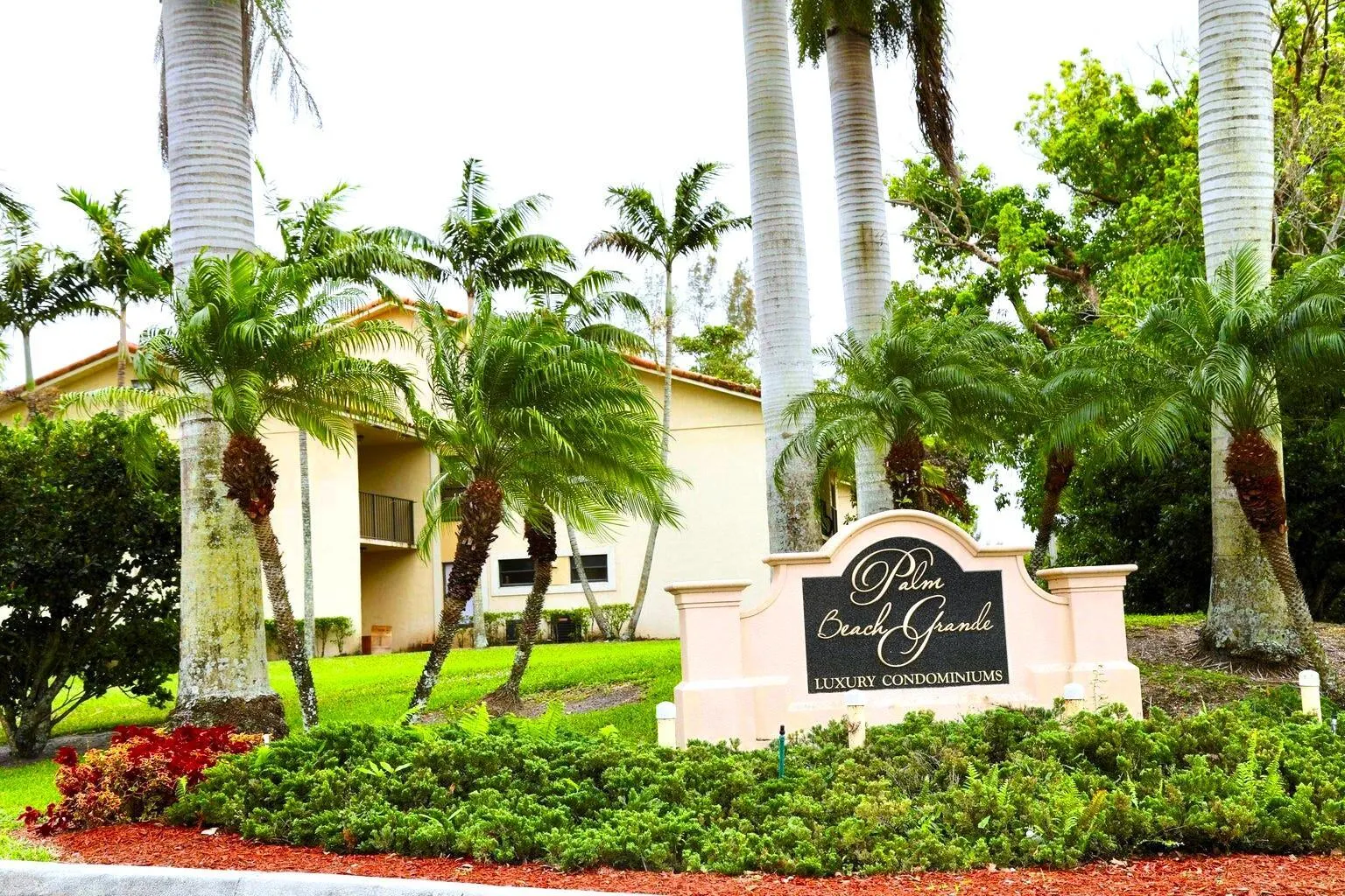 1513 Lake Crystal Drive, #C