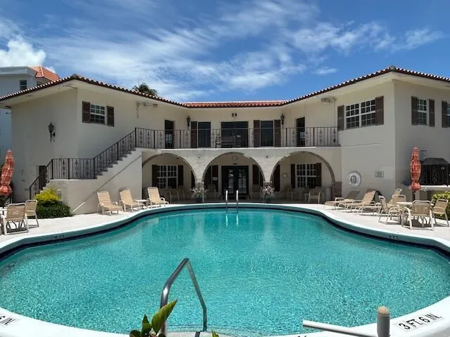 20 Yacht Club Drive, #403