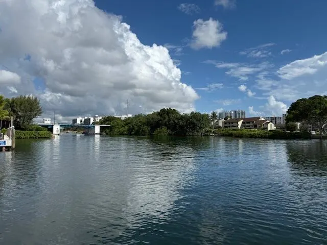 20 Yacht Club Drive, #403