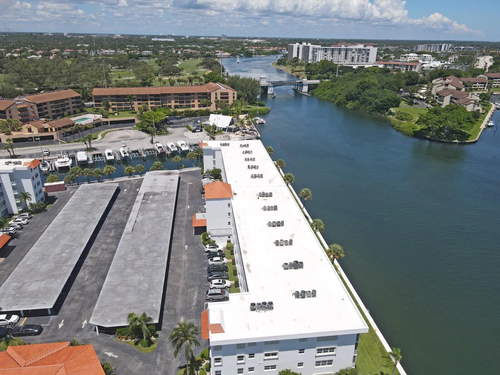 20 Yacht Club Drive, #403