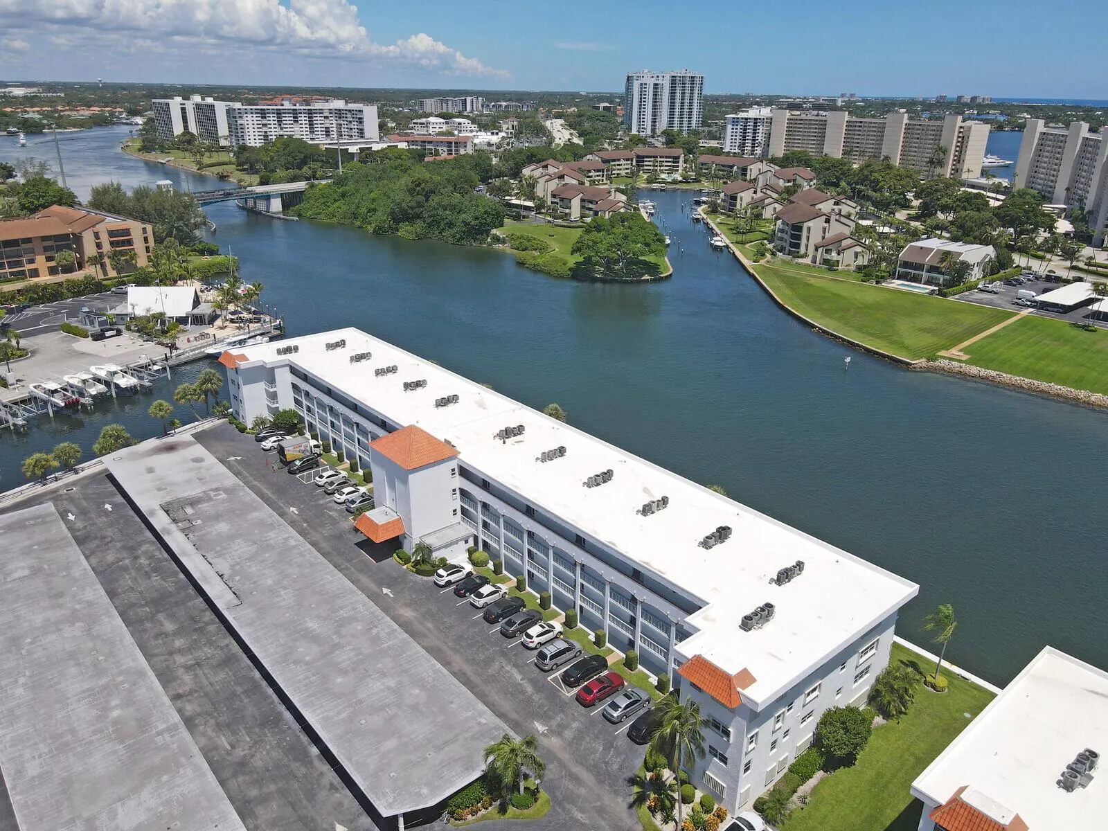 20 Yacht Club Drive, #403
