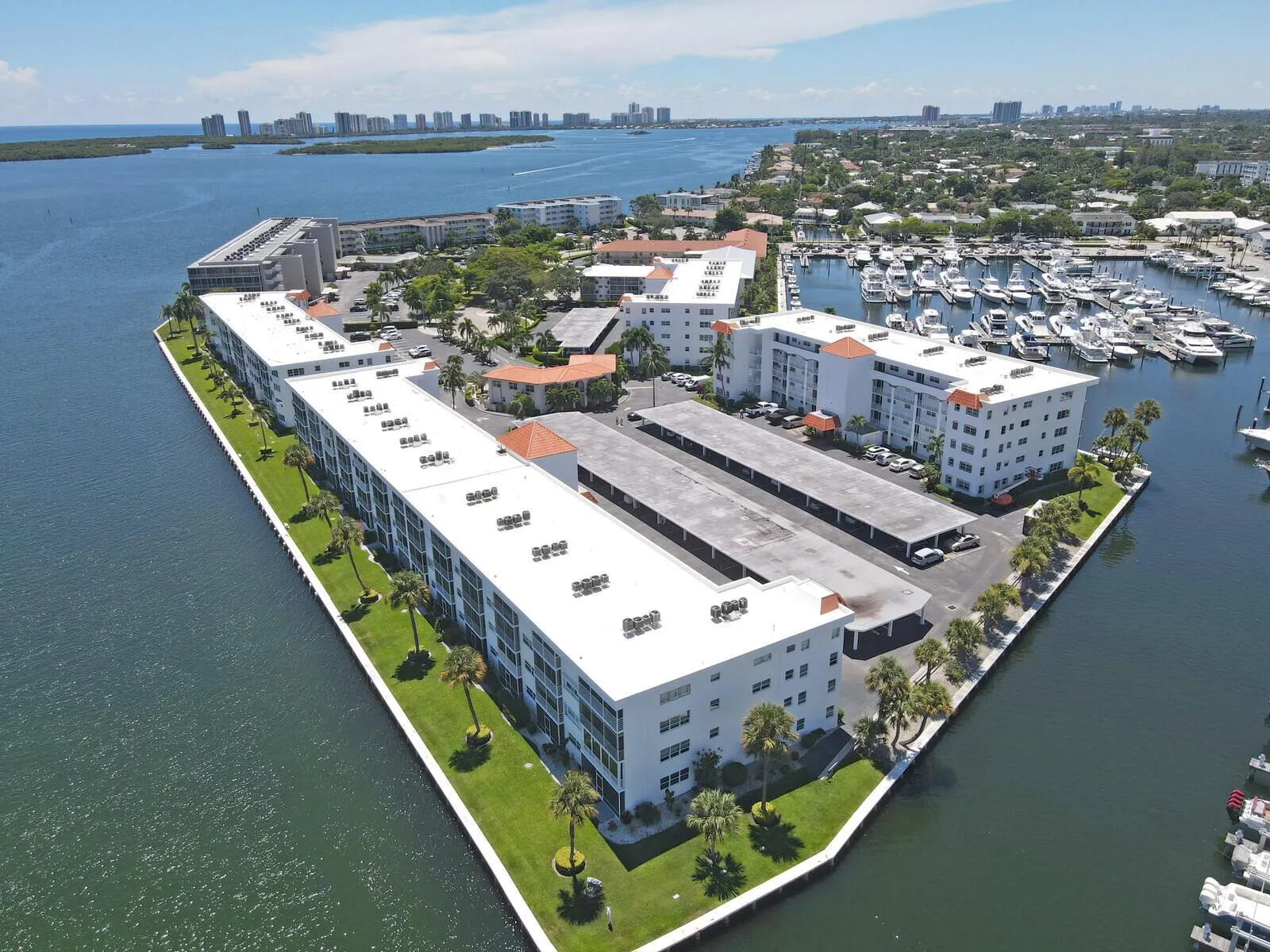 20 Yacht Club Drive, #403