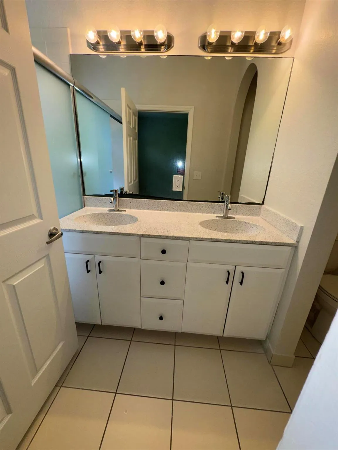 895 Pipers Cay Drive, #895