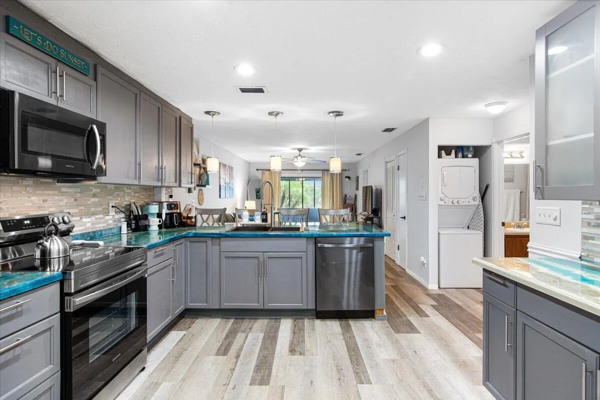 6006 Indrio Road, #7