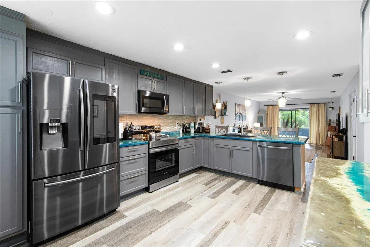 6006 Indrio Road, #7