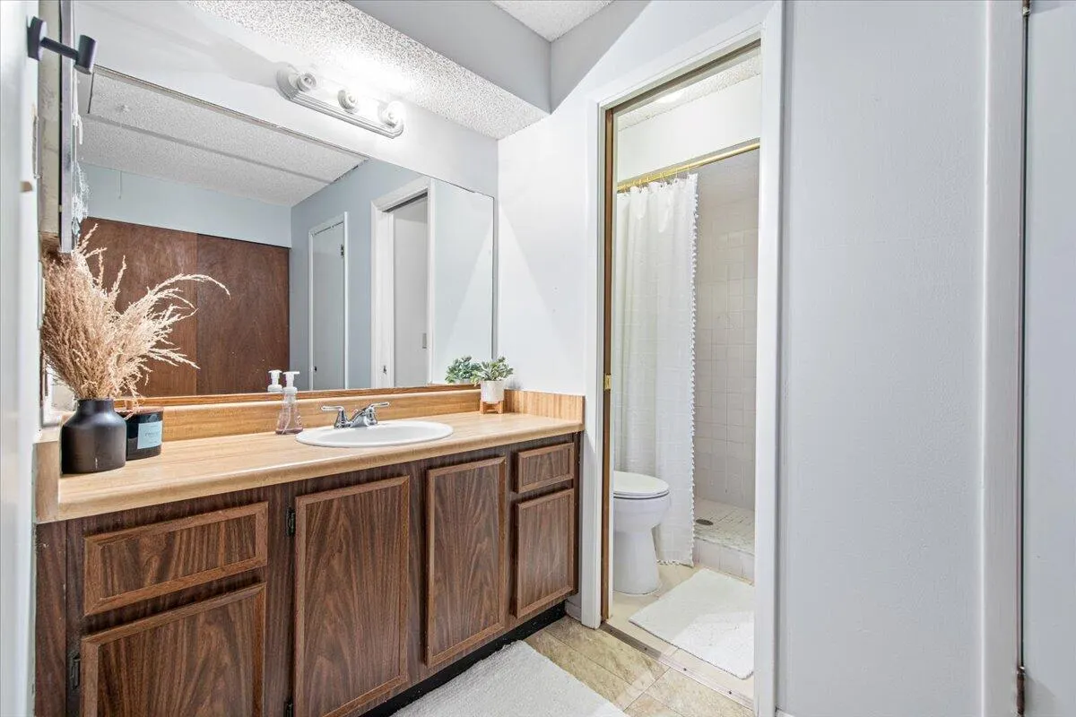 6006 Indrio Road, #7