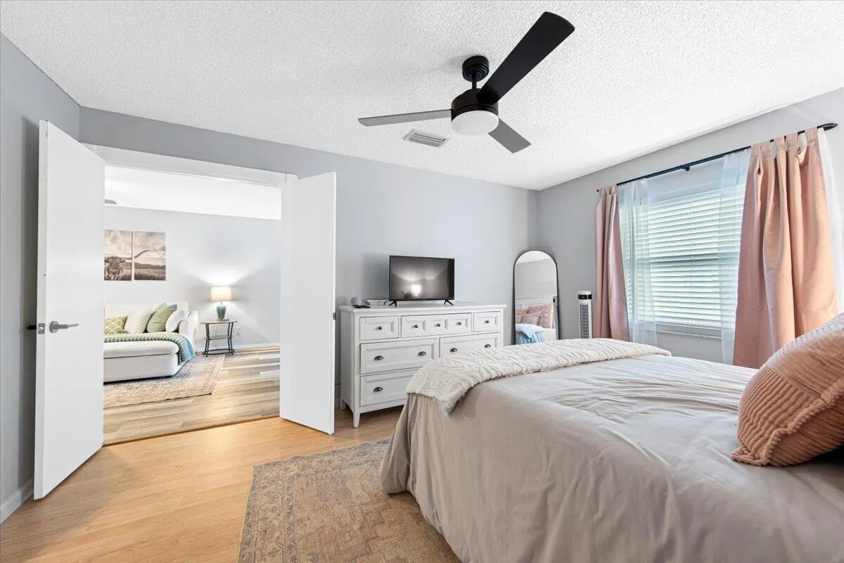 6006 Indrio Road, #7